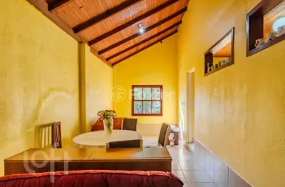 Casa com 2 quartos à venda na avenida juca batista, 7249, ponta grossa, porto alegre, 220 m2 por r$ 275.000