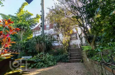 Casa com 7 quartos à venda na Rua Santa Cecília, 2186, Rio Branco, Porto Alegre, 300 m2 por R$ 3.180.000