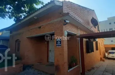 Casa com 3 quartos à venda na rua fonseca guimarães, 72, medianeira, porto alegre, 320 m2 por r$ 759.050