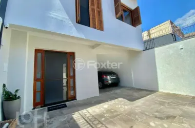 Casa com 5 quartos à venda na rua dezessete de junho, 406, menino deus, porto alegre, 234 m2 por r$ 1.299.000