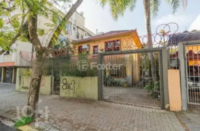 Casa com 3 quartos à venda na rua vasco da gama, 988, bom fim, porto alegre, 256 m2 por r$ 2.843.000