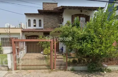 Casa com 4 quartos à venda na rua gaston englert, 522, vila ipiranga, porto alegre, 189 m2 por r$ 1.420.000