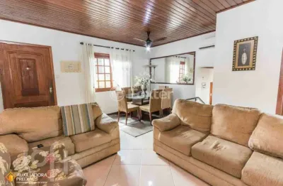 Casa com 2 quartos à venda na rua professor ivo corseuil, 496, petrópolis, porto alegre, 130 m2 por r$ 1.449.000