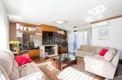 Casa com 3 quartos à venda na avenida pereira passos, 375, vila assunção, porto alegre, 221 m2 por r$ 1.650.000