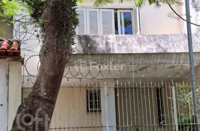 Casa com 3 quartos à venda na rua fontoura xavier, 169, jardim são pedro, porto alegre, 400 m2 por r$ 800.000