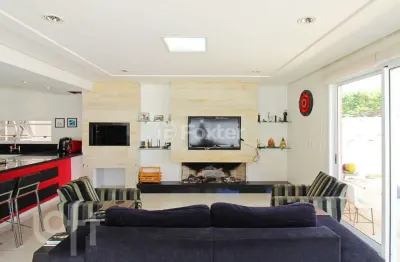 Casa com 3 quartos à venda na rua eroni soares machado, 74, hípica, porto alegre, 230 m2 por r$ 750.000