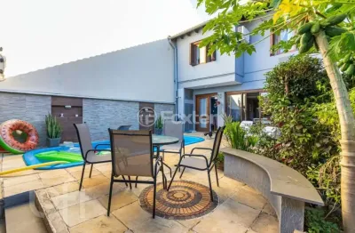 Casa com 3 quartos à venda na rua eurico lara, 270, medianeira, porto alegre, 274 m2 por r$ 1.270.000