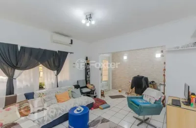 Apartamento com 2 quartos à venda na avenida protásio alves, 1063, petrópolis, porto alegre, 80 m2 por r$ 230.000
