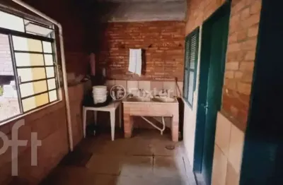 Casa com 4 quartos à venda na rua eça de queiroz, 999, petrópolis, porto alegre, 220 m2 por r$ 1.300.000