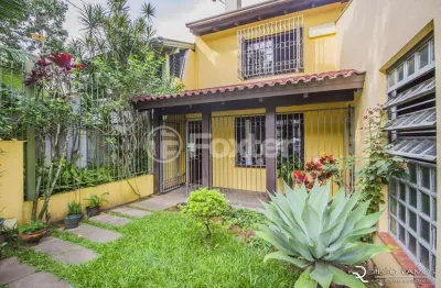 Casa comercial com 3 salas à venda na rua carlos huber, 215, três figueiras, porto alegre, 249 m2 por r$ 950.000