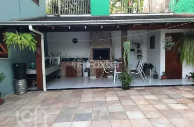 Casa com 4 quartos à venda na rua canela, 110, ouro branco, novo hamburgo, 242 m2 por r$ 750.000