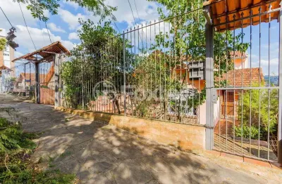 Casa com 6 quartos à venda na rua professor abílio azambuja, 95, jardim do salso, porto alegre, 256 m2 por r$ 855.000
