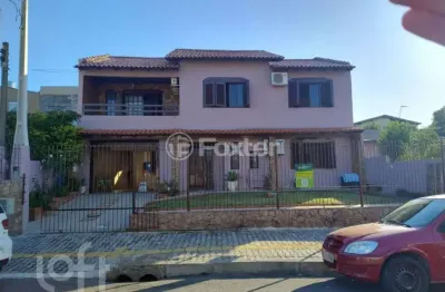 Casa com 4 quartos à venda na rua lupicínio rodrigues, 485, parque santo inácio, esteio, 259 m2 por r$ 749.000