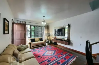 Casa com 3 quartos à venda na rua chile, 545, jardim botânico, porto alegre, 264 m2 por r$ 1.100.000