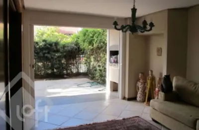Casa em condomínio fechado com 3 quartos à venda na rua engenheiro ildefonso simões lopes, 114, três figueiras, porto alegre, 222 m2 por r$ 1.383.000