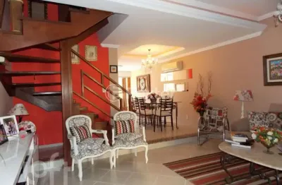 Casa em condomínio fechado com 2 quartos à venda na avenida edgar pires de castro, 1286, hípica, porto alegre, 212 m2 por r$ 505.000