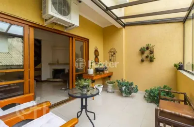 Casa em condomínio fechado com 3 quartos à venda na rua joão mendes ouriques, 618, jardim isabel, porto alegre, 240 m2 por r$ 980.000