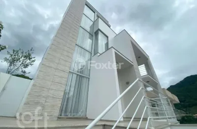 Casa com 3 quartos à venda na rua manoel severino de oliveira, 110, lagoa da conceição, florianópolis, 336 m2 por r$ 2.930.000