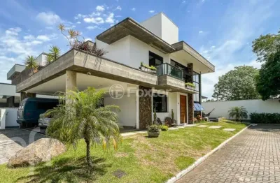 Casa em condomínio fechado com 4 quartos à venda na rua do gramal, 1491, campeche, florianópolis, 275 m2 por r$ 3.770.000
