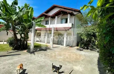 Casa com 3 quartos à venda na rua josé elias lopes, 576, campeche, florianópolis, 204 m2 por r$ 1.450.000