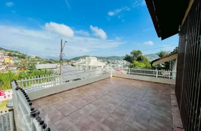 Casa com 4 quartos à venda na rua maria eduarda, 427, pantanal, florianópolis, 272 m2 por r$ 2.765.000