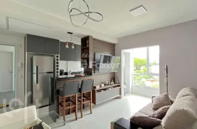 Apartamento com 2 quartos à venda na rua nunes, 146, medianeira, porto alegre, 62 m2 por r$ 369.900