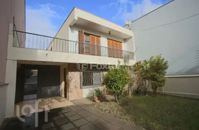 Casa com 3 quartos à venda na rua chile, 643, jardim botânico, porto alegre, 250 m2 por r$ 1.200.000