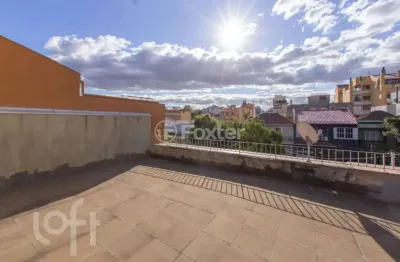 Casa com 3 quartos à venda na rua doutor sebastião leão, 267, azenha, porto alegre, 270 m2 por r$ 900.000