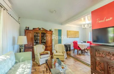 Casa com 3 quartos à venda na rua joão berutti, 336, chácara das pedras, porto alegre, 151 m2 por r$ 899.000