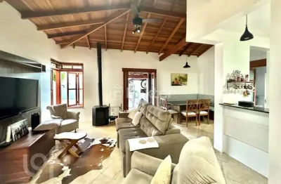 Casa com 4 quartos à venda na rua londres, 57, canudos, novo hamburgo, 346 m2 por r$ 990.000