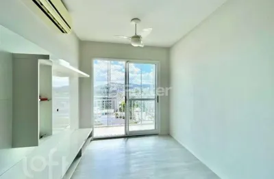 Apartamento com 2 quartos à venda na rua teotônia, 300, camaquã, porto alegre, 59 m2 por r$ 420.000