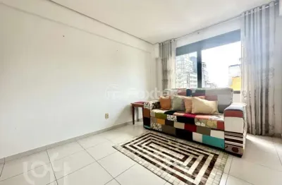 Apartamento com 1 quarto à venda na rua vigário josé inácio, 506, centro histórico, porto alegre, 43 m2 por r$ 300.000