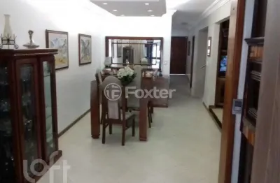 Casa com 4 quartos à venda na rua veríssimo rosa, 138, jardim botânico, porto alegre, 206 m2 por r$ 1.263.500