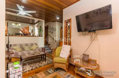 Casa com 3 quartos à venda na rua catumbi, 56, medianeira, porto alegre, 290 m2 por r$ 1.050.000