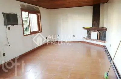 Casa com 3 quartos à venda na rua afonso arinos, 858, camaquã, porto alegre, 180 m2 por r$ 500.000