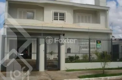 Casa com 4 quartos à venda na rua áustria, 196, marechal rondon, canoas, 270 m2 por r$ 1.140.000
