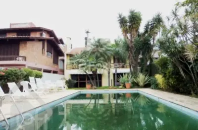 Casa com 4 quartos à venda na avenida cai, 390, cristal, porto alegre, 446 m2 por r$ 2.700.000