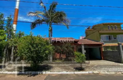 Casa com 3 quartos à venda na rua ernesto da silva rocha, 62, estância velha, canoas, 180 m2 por r$ 712.500