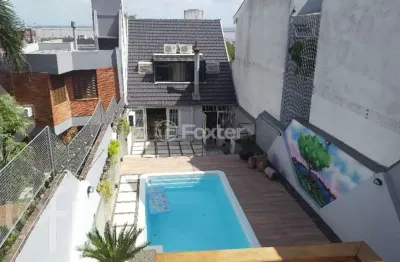 Casa com 5 quartos à venda na rua dona gabriela, 94, menino deus, porto alegre, 316 m2 por r$ 1.800.000