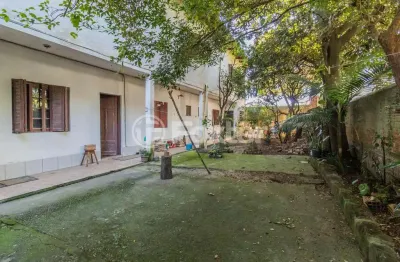 Casa com 3 quartos à venda na avenida leonardo carlucci, 140, espírito santo, porto alegre, 250 m2 por r$ 660.000