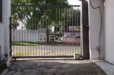 Casa com 2 quartos à venda na rua gaspar lemos, 41, nossa senhora das graças, canoas, 190 m2 por r$ 426.000