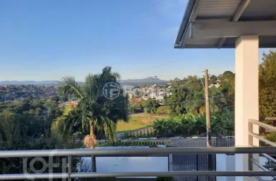 Casa com 3 quartos à venda na rua doutor miguel vieira ferreira, 20, petrópolis, novo hamburgo, 176 m2 por r$ 649.900