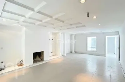 Casa com 4 quartos à venda na rua indianápolis, 332, três figueiras, porto alegre, 268 m2 por r$ 1.750.000
