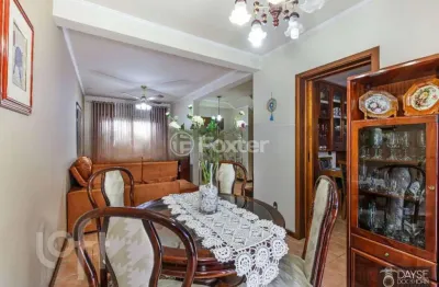 Casa com 3 quartos à venda na rua abaeté, 387, sarandi, porto alegre, 225 m2 por r$ 893.000