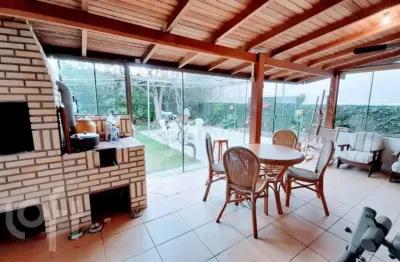 Casa com 3 quartos à venda na rua érico veríssimo, 315, nossa senhora das graças, canoas, 110 m2 por r$ 540.000
