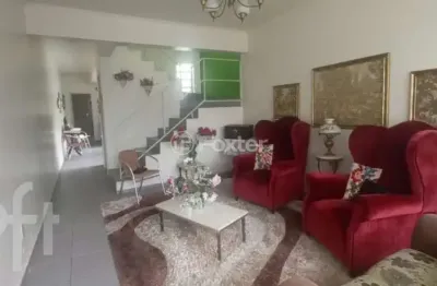 Casa com 4 quartos à venda na rua gomes jardim, 849, santana, porto alegre, 256 m2 por r$ 745.000