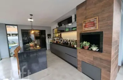 Casa em condomínio fechado com 4 quartos à venda na rua leonel pereira, 2033, cachoeira do bom jesus, florianópolis, 235 m2 por r$ 2.350.000