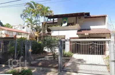 Casa com 3 quartos à venda na rua erebango, 114, nonoai, porto alegre, 370 m2 por r$ 710.000