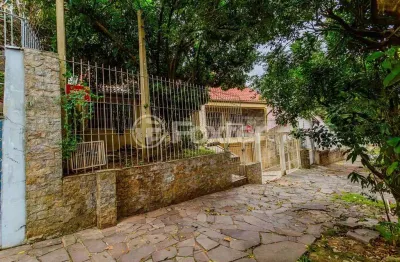 Casa comercial com 2 salas à venda na rua fagundes varela, 153, santo antônio, porto alegre, 300 m2 por r$ 1.250.000