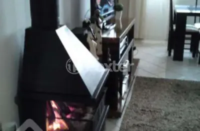 Casa com 2 quartos à venda na rua pedro faria, 340, hípica, porto alegre, 51 m2 por r$ 300.000